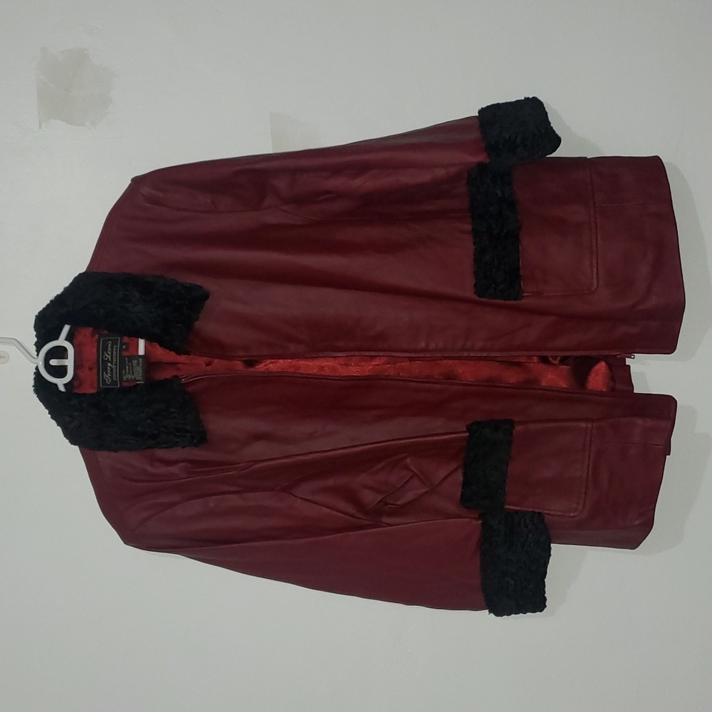 Size 1X Women's Terry Lewis Red and Black Leather Coat